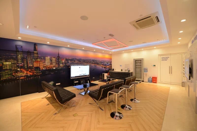 1528871452407022206.jpg 2.jpg