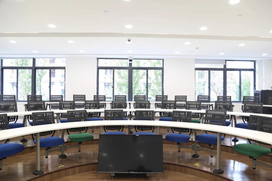 1601447555159081582.jpg 1601447555159081582.jpg